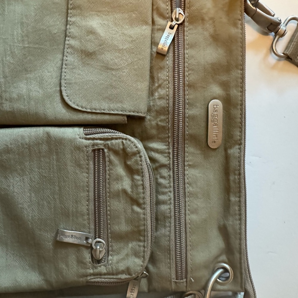 Crossbody Bag With Multiple Pockets - image 3